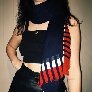 Very large scarf